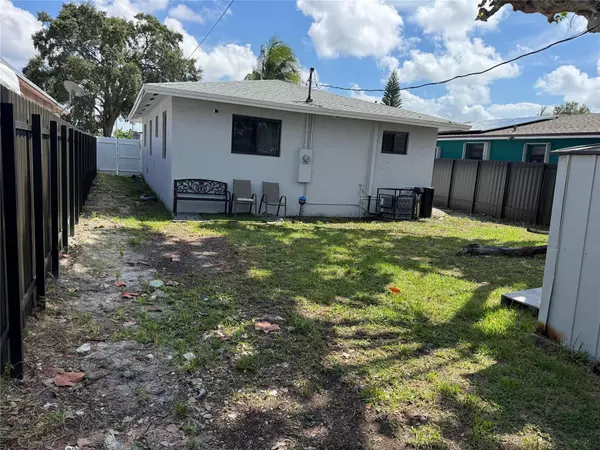 Hollywood, FL 33020,2223 Hope ST