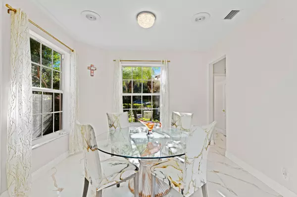 Palm Beach Gardens, FL 33418,903 Augusta Pointe DR