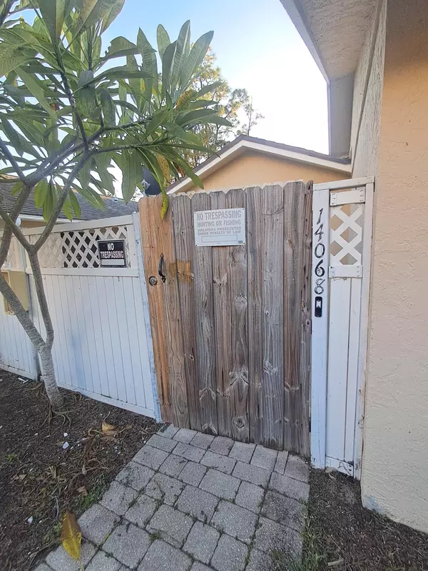 14068 Wellington TRCE, Wellington, FL 33414