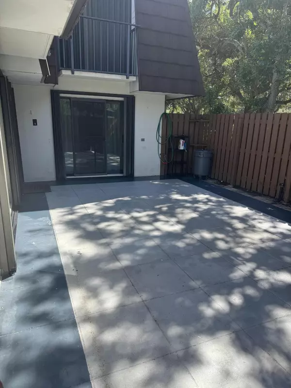 Stuart, FL 34997,6111 SE Riverboat DR