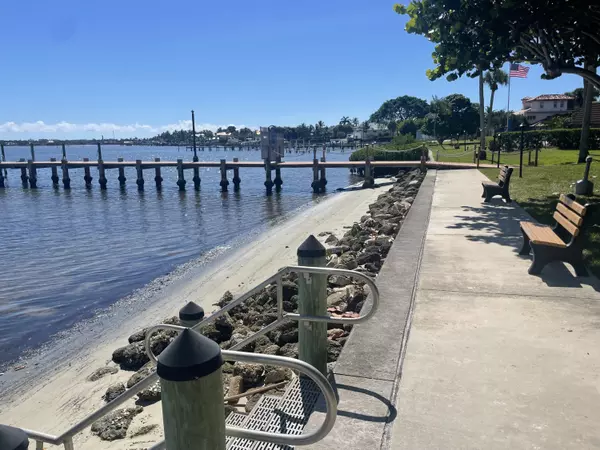 Jupiter, FL 33458,825 Center ST 7c