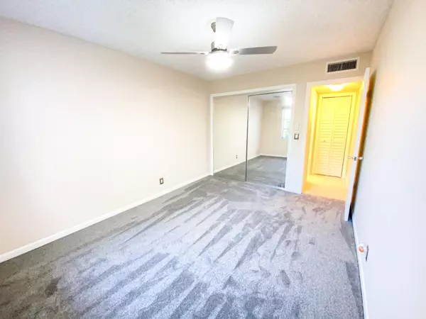 Boca Raton, FL 33486,612 NW 13th ST 27