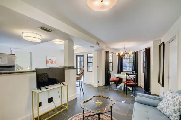 West Palm Beach, FL 33401,713 Sunset RD