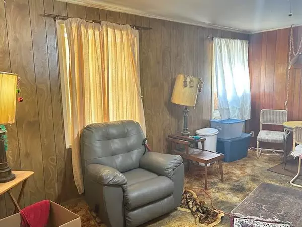 Riviera Beach, FL 33404,848 W 5th ST