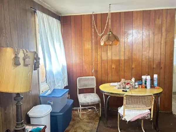 Riviera Beach, FL 33404,848 W 5th ST