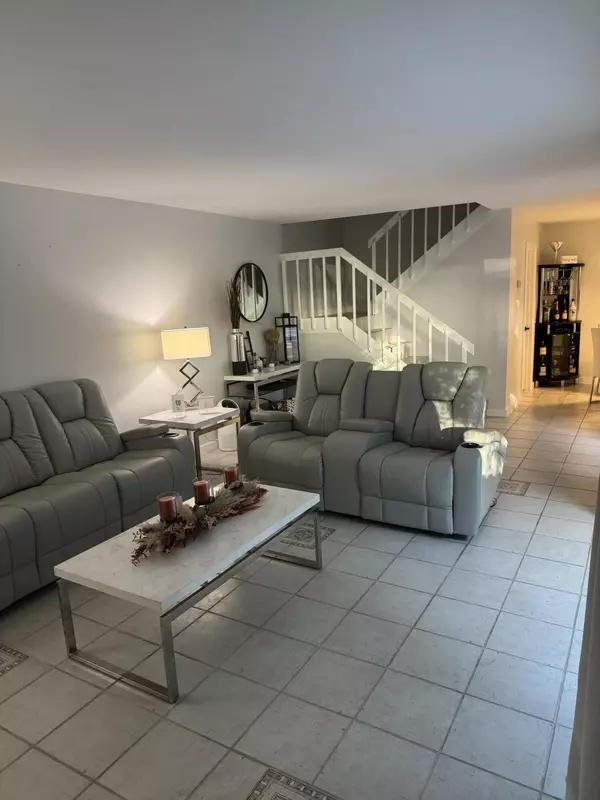 Stuart, FL 34997,6111 SE Riverboat DR