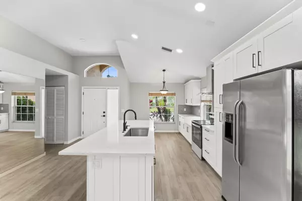 Riviera Beach, FL 33418,2022 Bonisle CIR