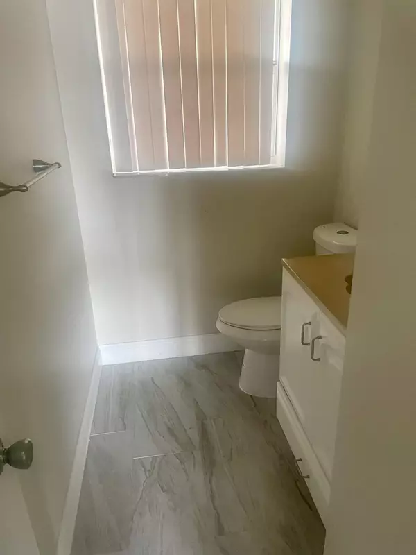 West Palm Beach, FL 33411,130 Lake Dora DR