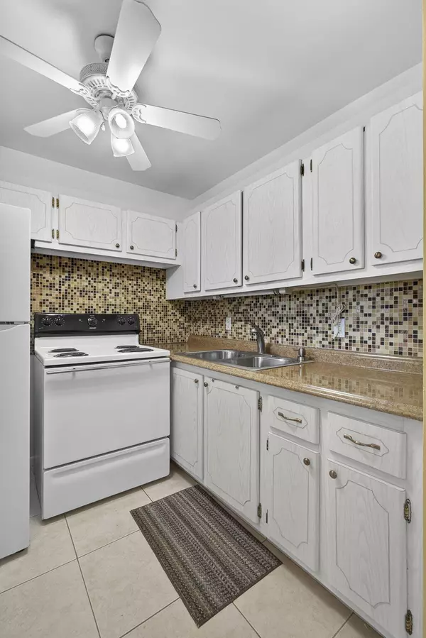 West Palm Beach, FL 33417,414 Windsor R