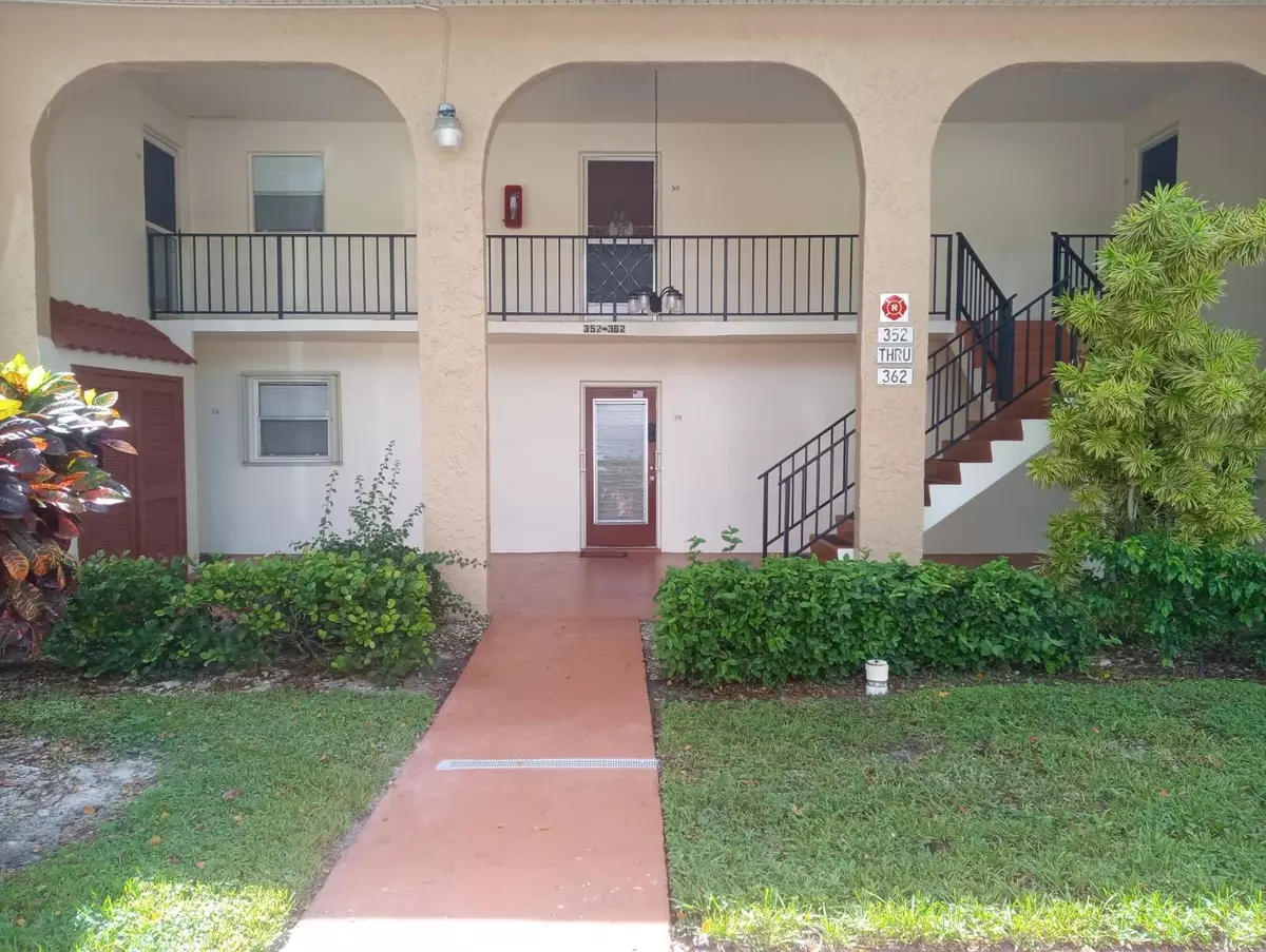 West Palm Beach, FL 33411,354 N N Lake Frances DR 354