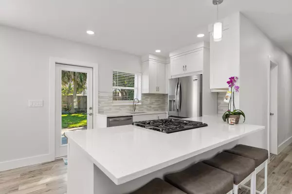 Lantana, FL 33462,702 S 12th ST