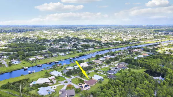 Port Saint Lucie, FL 34984,164 SE Osprey RDG