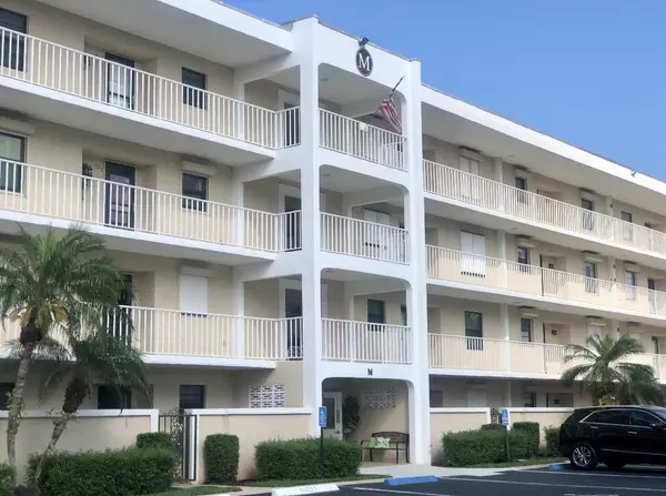 Jupiter, FL 33477,300 N Highway A1a 405m