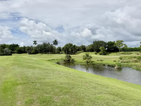 Port Saint Lucie, FL 34984,137 SE Mira Lavella
