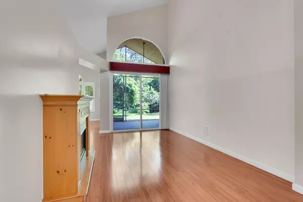 Port Saint Lucie, FL 34986,732 SW Munjack CIR