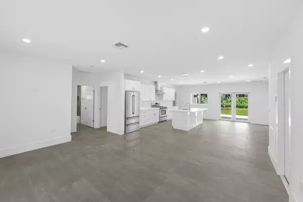 West Palm Beach, FL 33412,13350 N 61st LN