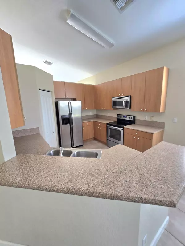 Fort Pierce, FL 34951,6204 Spring Lake TER