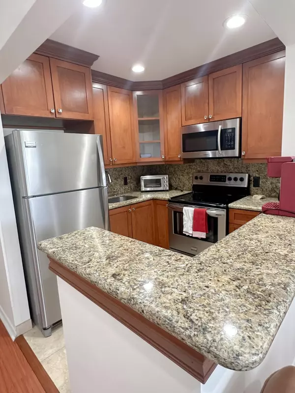 Deerfield Beach, FL 33442,14 Westbury A 14