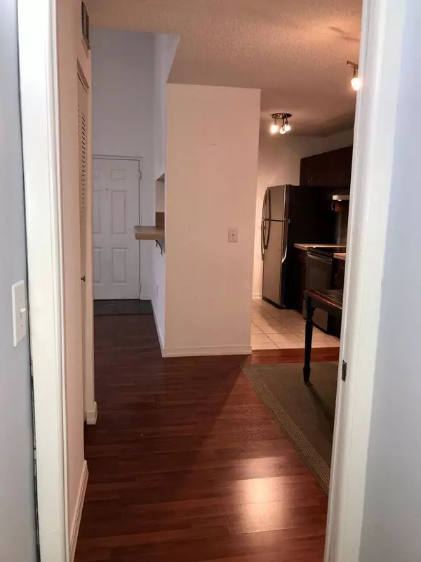 West Palm Beach, FL 33409,1701 Village BLVD 307