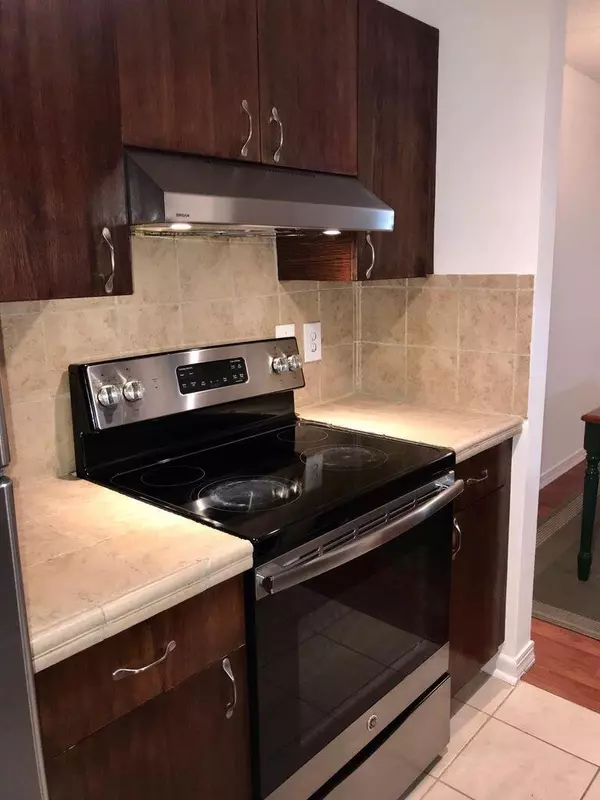 West Palm Beach, FL 33409,1701 Village BLVD 307