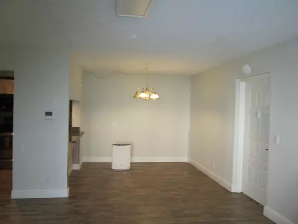 Greenacres, FL 33415,209 Foxtail DR G1