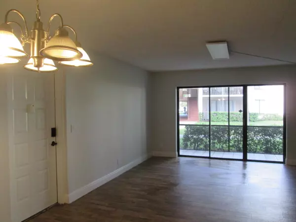 Greenacres, FL 33415,209 Foxtail DR G1