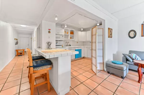 Key Biscayne, FL 33149,251 Galen DR 309e