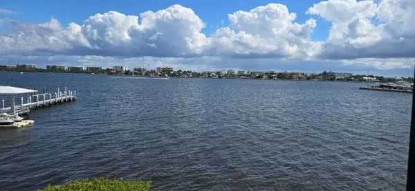 Lantana, FL 33462,896 N Federal HWY 224