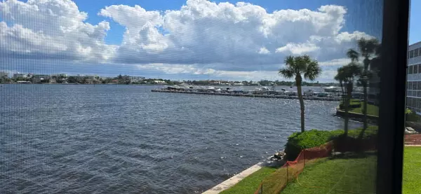 Lantana, FL 33462,896 N Federal HWY 224