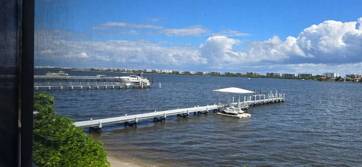 Lantana, FL 33462,896 N Federal HWY 224