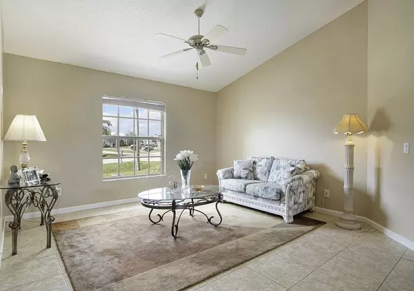 Port Saint Lucie, FL 34986,5864 NW Favian AVE