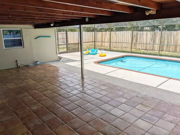 Boca Raton, FL 33432,299 NW 12th ST