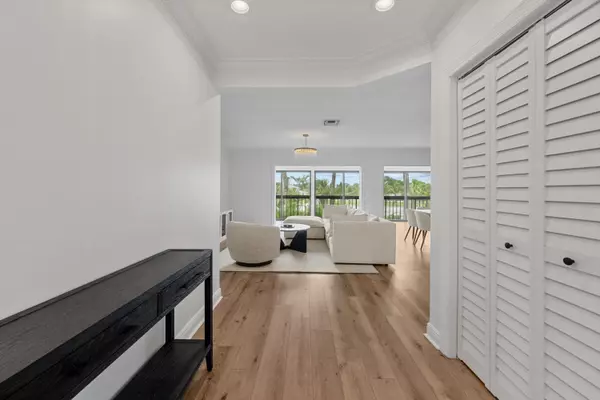 Wellington, FL 33414,11223 Pond View DR A203