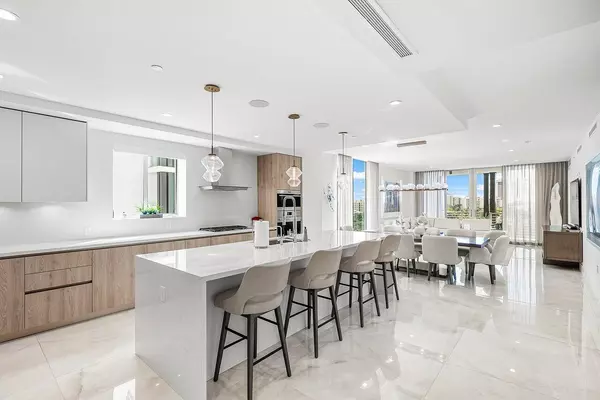 Boca Raton, FL 33432,475 E Royal Palm RD 805