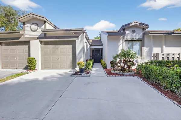 8205 Springview TER, Boca Raton, FL 33496