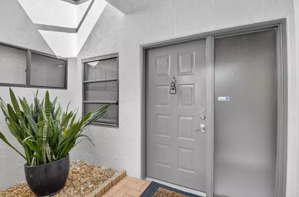 Boca Raton, FL 33496,8205 Springview TER