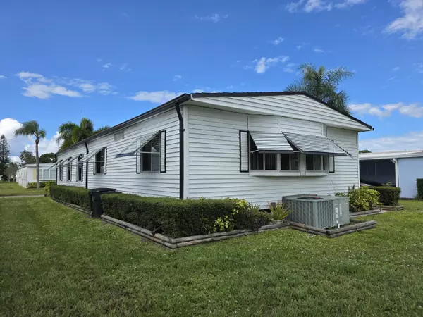 Port Saint Lucie, FL 34952,8 El Segundo