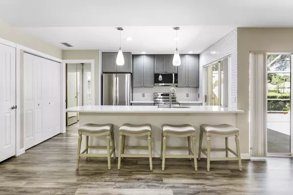 Palm Beach Gardens, FL 33403,2901 Lakemont CT