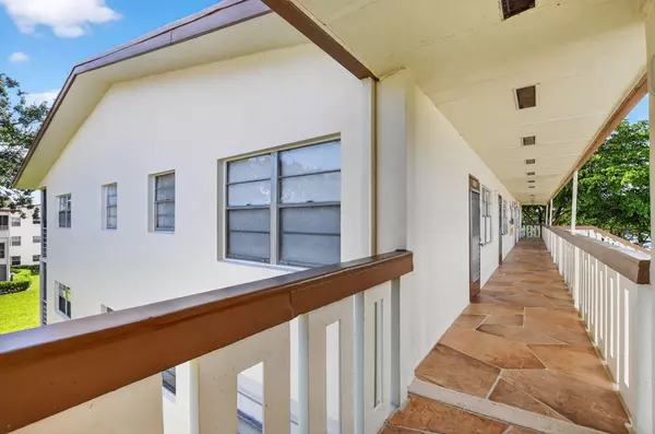 Boca Raton, FL 33434,585 N Mansfield 585