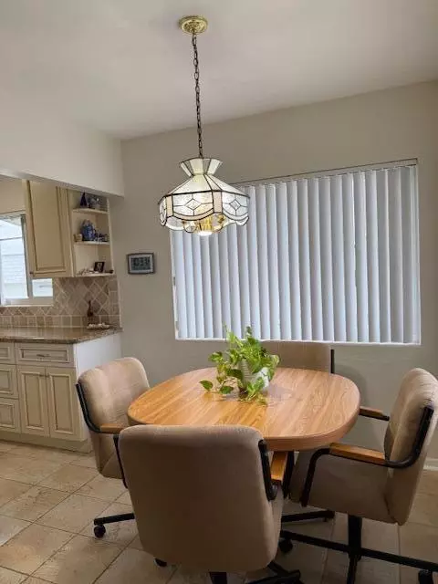 Lake Worth Beach, FL 33461,3402 Cynthia LN 201