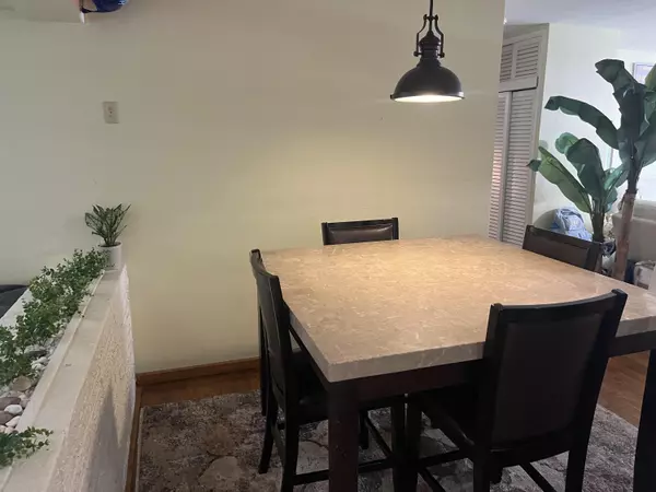 Pembroke Pines, FL 33023,621 SW 68th AVE