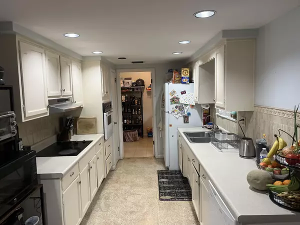 Pembroke Pines, FL 33023,621 SW 68th AVE