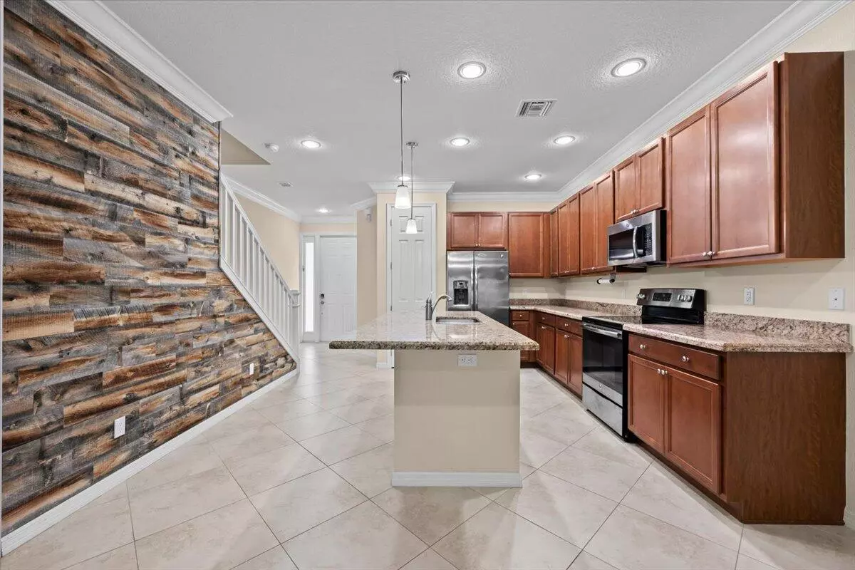 Stuart, FL 34997,535 SW Glen Crest WAY