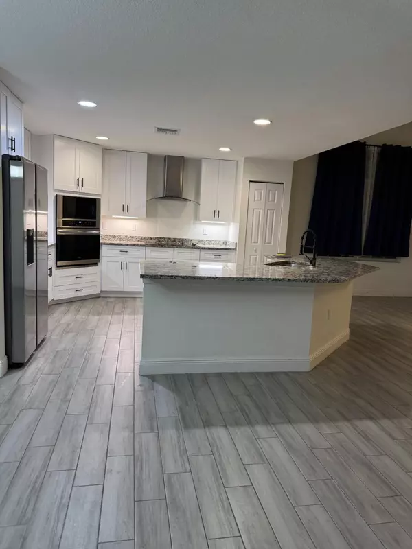 Port Saint Lucie, FL 34953,681 SW Dalton CIR