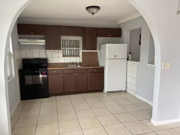 West Palm Beach, FL 33409,2848 Westgate AVE