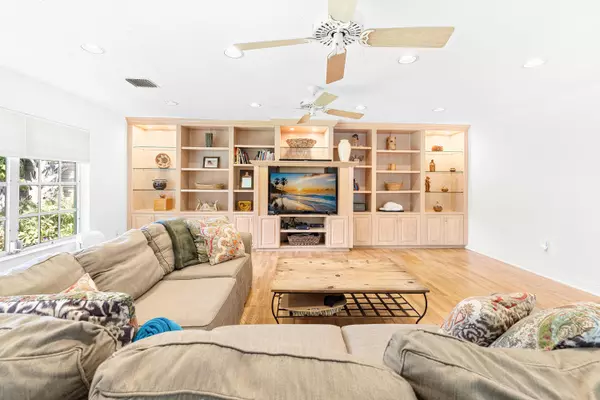 Lake Clarke Shores, FL 33406,7731 Edgewater DR