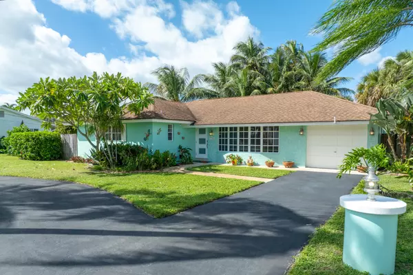 7731 Edgewater DR, Lake Clarke Shores, FL 33406