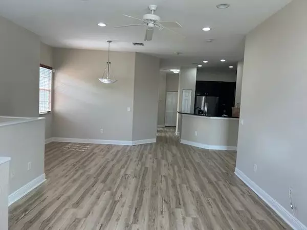 5865 Hampton Hills BLVD, Tamarac, FL 33321