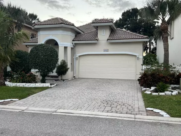 6925 Spider Lily LN, Lake Worth, FL 33462