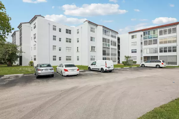 2860 Somerset DR 307k, Lauderdale Lakes, FL 33311
